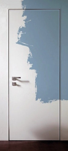 Скрытая дверь INVISIBLE, открывание «ОБРАТНОЕ», кромка с 4-х сторон ХРОМ, с петлями и замком